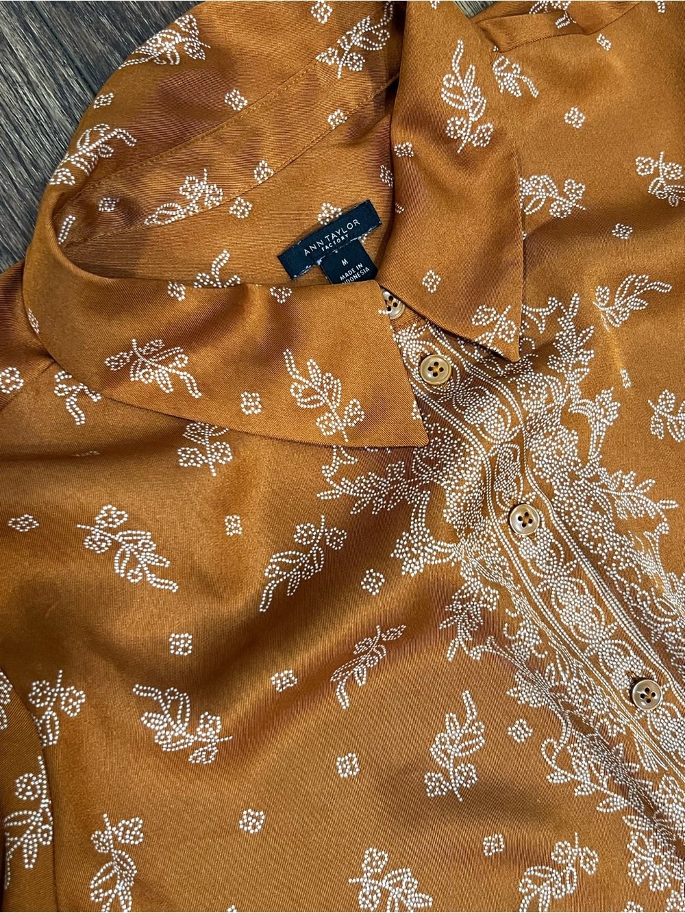 Ann Taylor Rust Brown Floral Print Silk-Like Button Blouse
